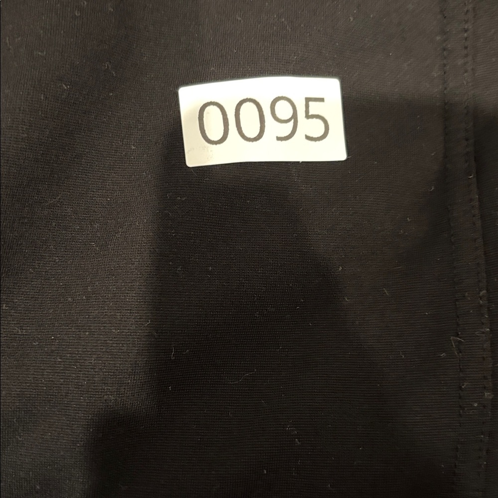T Tahari Women's Black Skinny Pants. Size 1X - Picture 7 of 7